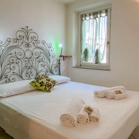 Casa Brezza Marina كالا غونوني